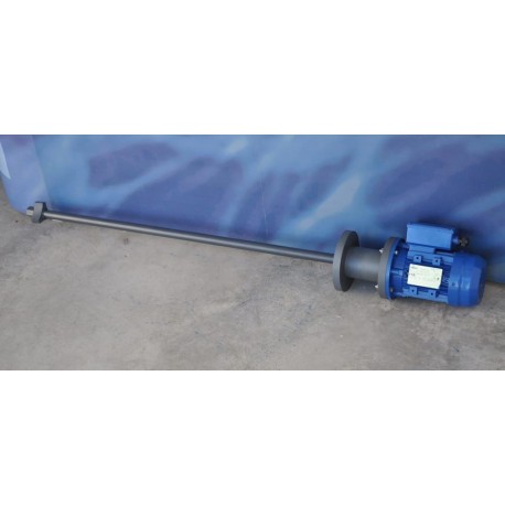 AGITADORES ( EJE Y HÉLICE EN PVC )